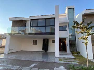 Casa de 4 habitaciones, San Andrés Cholula · Espectacular Casa en Vebta Enfrente de Sonata
