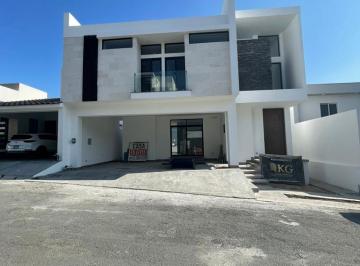 Casa de 4 habitaciones, Monterrey · Casa en Venta en Carolco en Carretera Nacional, N. L.