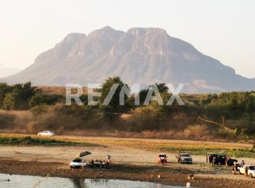 Casa · 250m² · 4 Recámaras · 4 Estacionamientos · Hermosa Casa Cerca del Rio Balsas en San Miguel Totolapan - (4)