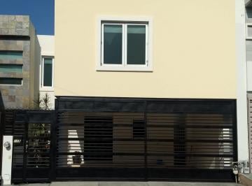 Casa de 3 habitaciones, Monterrey · Casa en Renta Amueblada en Monterrey