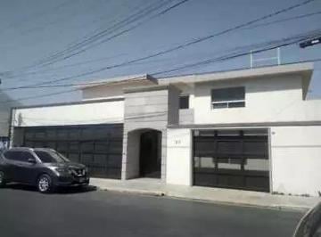 Casa uso de suelo de 4 habitaciones, San Pedro Garza García · Casa con 4 Habitaciones en Venta en del Valle, 450 m² Superficie de Terreno