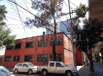 Oficina · 257m² · 8 Recámaras · 2 Estacionamientos · Oficina en Renta en Merced Gómez
