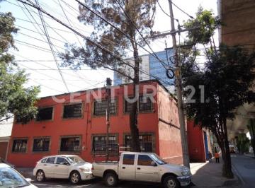 Oficina · 257m² · 8 Recámaras · 2 Estacionamientos · Oficina en Renta en Merced Gómez