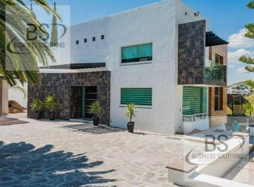 Casa · 742m² · 5 Recámaras · 15 Estacionamientos · Casa - Juriquilla