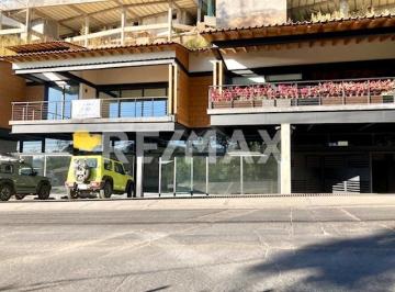 Local comercial · 105m² · 1 Estacionamiento · Local Comercial en Renta - (4)