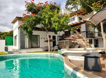 Casa de 4 habitaciones, Ixtapan de la Sal · Renta Casa Dalia II con Alberca Climatizada, Jardín, Moderna, Cómoda en Rancho San Diego Edomex