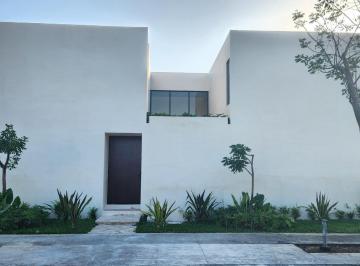Casa · 247m² · 3 Recámaras · 2 Estacionamientos · Casa en Venta en Paseo Country Club en Mérida Yucatán con Opción a Renta - (4)