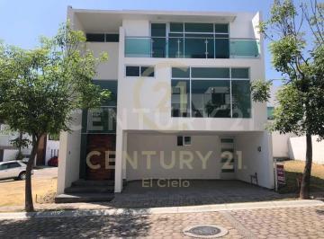 Casa · 285m² · 3 Recámaras · 2 Estacionamientos · Venta de Casa Nueva en "Parque Cuernavaca", Lomas de Angelopolis II