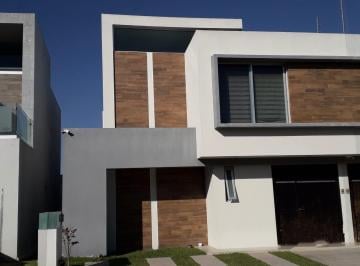 Casa de 3 habitaciones, Tlajomulco de Zúñiga · Casa en Renta (Condominio San Ignacio) Tlajomulco de Zuñiga, Jalisco