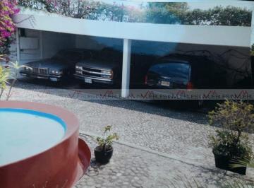 Casa · 578m² · 7 Recámaras · 6 Estacionamientos · Casa en Venta en Fraccionamiento Hacienda Tetela