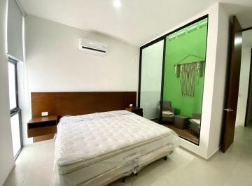Casa de 2 habitaciones, Mérida · Townhouse Amueblado, con Paneles Solares.