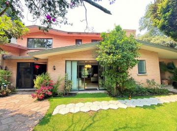 Casa de 3 habitaciones, Miguel Hidalgo · Casa en Venta en Ubicación Privilegiada en Ahuehuetes Sur