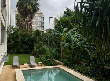 Alberca con carril de nado · Departamento en Renta en Zona de Huayacan