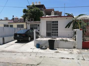 Casa de 3 habitaciones, Acapulco de Juárez · Oportunidad Casa Sola en Venta Excelente Ubicación Unidad Vicente Guerrero
