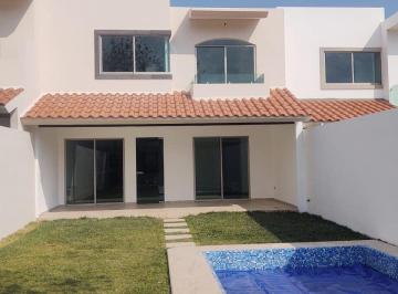 Casa de 4 habitaciones, Jiutepec · Casa Sola con Alberca en Jiutepec