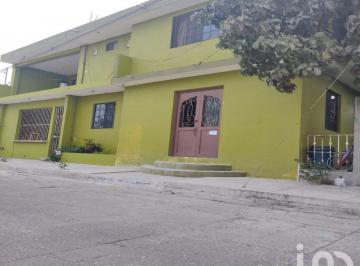 Casa · 250m² · 4 Recámaras · 1 Estacionamiento · Casa en Venta en Colonia Jesús Luna Luna, Ciudad Madero, Tamaulipas