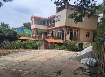 Casa de 3 habitaciones, Cuernavaca · Venta Amplia Casa Sola en Santa María Cuernavaca