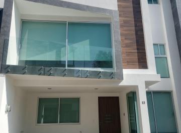 Casa de 3 habitaciones, San Andrés Cholula · Bonita Casa en Renta en Lomas 2 con Estudio, Jardín