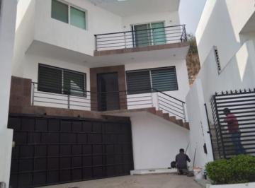 Casa de 3 habitaciones, Monterrey · Casa en Venta en Privada Fundadores