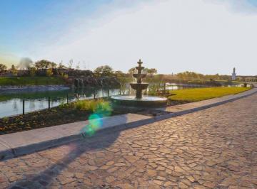 Terreno / Lote · 220m² · Terreno en Venta en El Faro de Los Cisnes Corregidora Queretaro Rtv - Ae - (4)