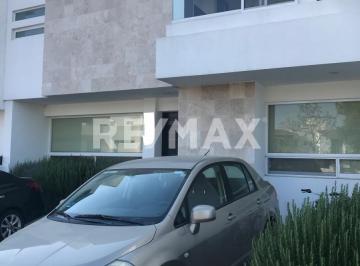 Casa en condominio · 208m² · 3 Recámaras · 3 Estacionamientos · Venta Casa El Refugio Querétaro