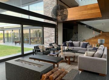 Casa · 770m² · 4 Recámaras · 4 Estacionamientos · Casa en Venta El Campanario Queretaro Rcv - Ae - (4)