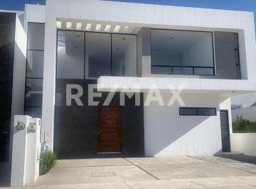 Casa · 263m² · 3 Recámaras · 3 Estacionamientos · Casa Venta Residencial Lomas de Juriquilla Queretaro