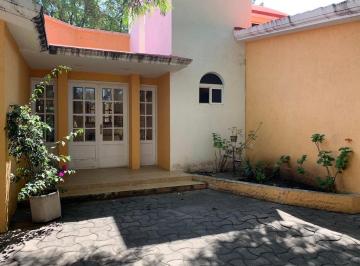 Casa · 447m² · 3 Recámaras · Casa en Venta Una Solo Planta Jurica Queretaro