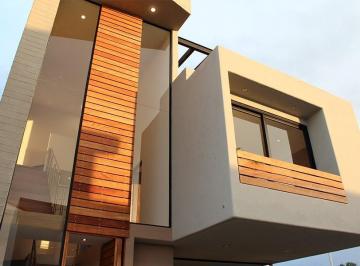 Casa · 5 Recámaras · 2 Estacionamientos · Venta y Preventa Casas Huizache Zibata Queretaro