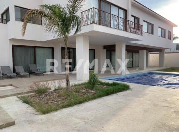Casa · 1220m² · 5 Recámaras · 6 Estacionamientos · Casa en Venta Balcones de Juriquilla Rcv - Ae - (4)