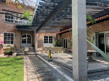 Casa de 4 habitaciones, La Magdalena Contreras · Increíble Casa Rodeada de Jardines en Venta