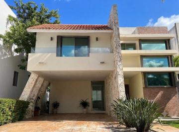 02582c478bc072a16adbcd1f2bb506e9f8a066f8ce3f049b40d5a9f24a2f30ad · Renta Casa Amueblada en Residencial Cumbres