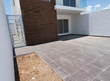 PASILLO DE SERVICIOS · Venta Casa en Santuaria Sjr Qro 3r 2.5b en Fracc Privado Muy Cerca del Centro