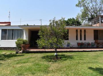Casa · 449m² · 3 Recámaras · 4 Estacionamientos · Casa - Lomas del Mirador