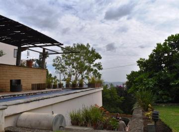 Casa · 400m² · 4 Recámaras · 7 Estacionamientos · Casa en Venta en Ahuatepec, Cuernavaca