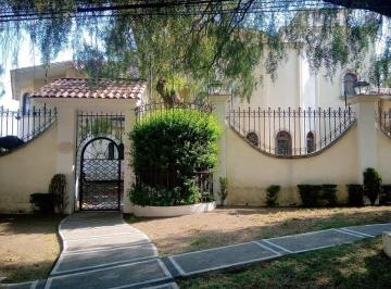 Casa de 4 habitaciones, Pachuca · Casa en Venta Arboledas de Santa Elena
