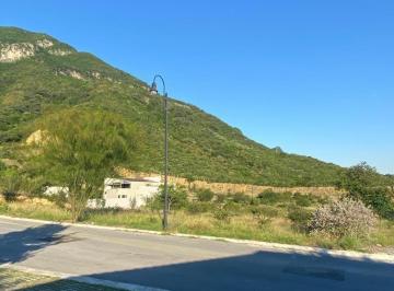 Terreno / Lote 413m² Venta Laderas Caranday · Espectacular Terreno en Carretera Nacional, Residencial Laderas Caranday!