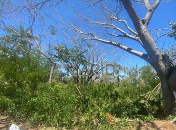 Terreno / Lote · 2100m² · Terreno en Venta en Ixtapa