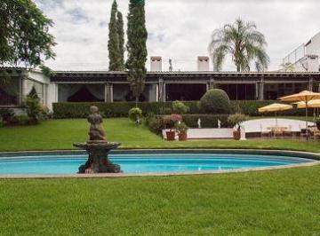 Casa · 1103m² · 5 Recámaras · 8 Estacionamientos · Casa en Venta - (4)