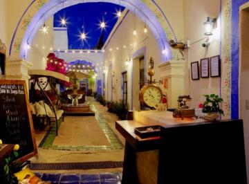 Inmueble productivo urbano de 17 habitaciones, Querétaro · Venta de Hotel en Queretaro "El Burro Azul"