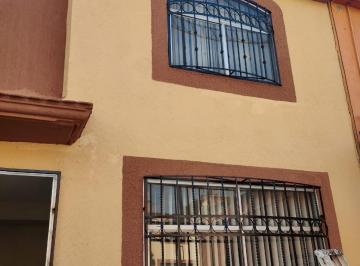 Casa de 2 habitaciones, Cuautitlán Izcalli · Casa en Venta en Cofradía III | 3 Recámaras | Jardín y Patio