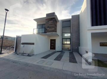 Casa · 165m² · 3 Recámaras · 2 Estacionamientos · Casa - Fraccionamiento Lomas del Sol