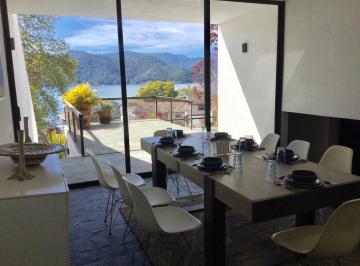 Casa · 4 Recámaras · 2 Estacionamientos · Casa - Valle de Bravo