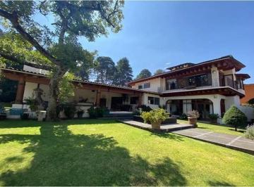 Casa de 3 habitaciones, Valle de Bravo · Casa en Venta en Avándaro, Valle de Bravo.