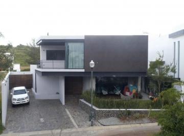 Casa · 400m² · 4 Recámaras · 4 Estacionamientos · Exclusiva Casa en Senderos de Monte Verde Coto 2