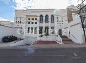 Oficina · 275m² · 20 Estacionamientos · Oficina en Renta en Residencial Cumbres