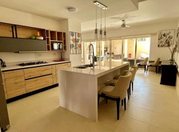 Departamento de 3 habitaciones, Solidaridad · Departamento Puerto Aventuras Tres Recamaras Remodelado