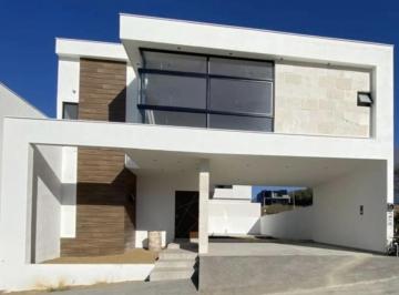 Casa · 280m² · 3 Recámaras · 2 Estacionamientos · Casa - Monterrey