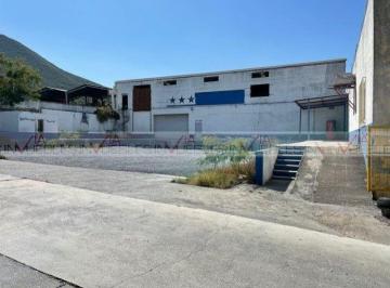 Nave industrial · 2200m² · 25 Estacionamientos · Nave Industrial en Renta en Lomas de Tolteca