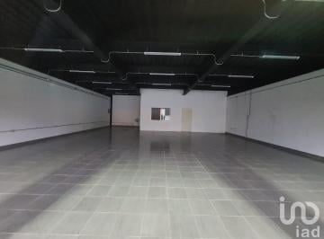 Local comercial · 180m² · 90 Estacionamientos · Local en Renta Para Minisuper de 180 m² Planta Baja Frente a Cinetix Plaza Orquídeas Coatepec, Ver.